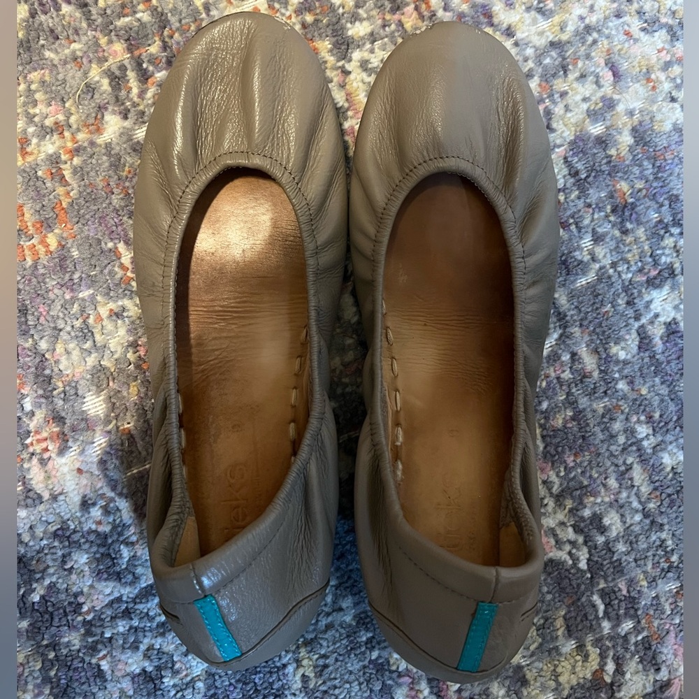 GUC Tieks Flats